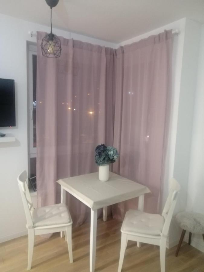 Apartman Viktoria Tuzla Exterior foto