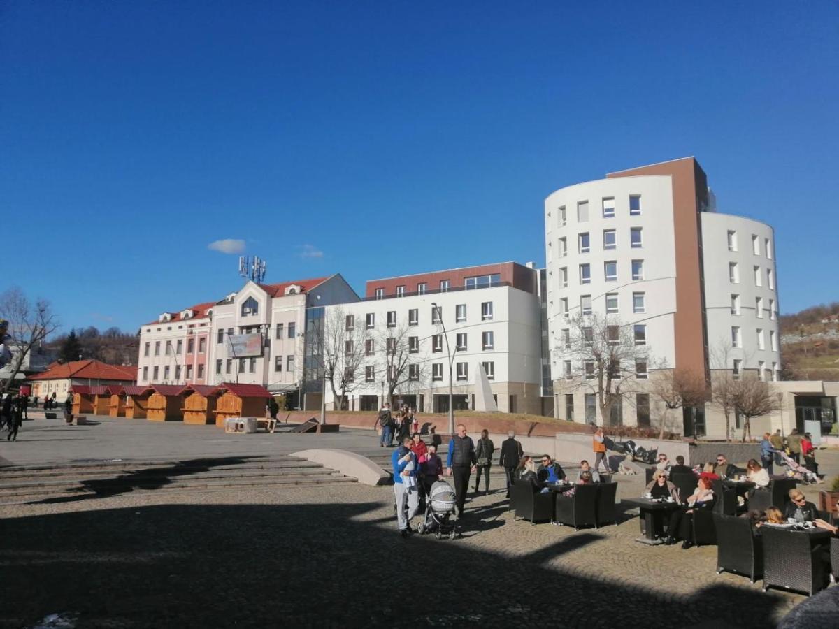 Apartman Viktoria Tuzla Exterior foto