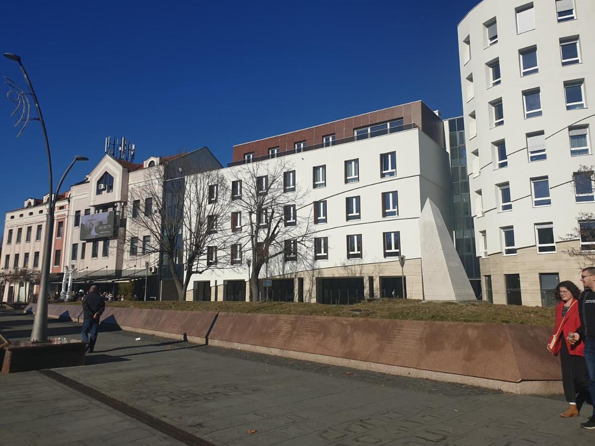 Apartman Viktoria Tuzla Exterior foto