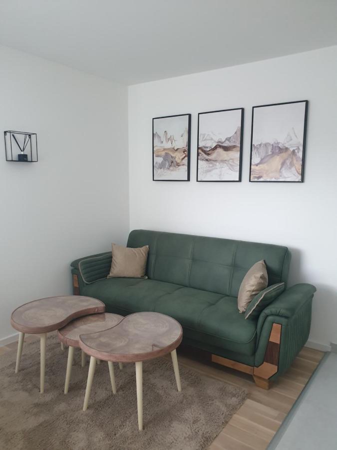 Apartman Viktoria Tuzla Exterior foto
